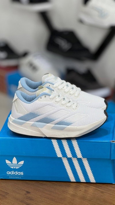 Adizero blanca con celeste