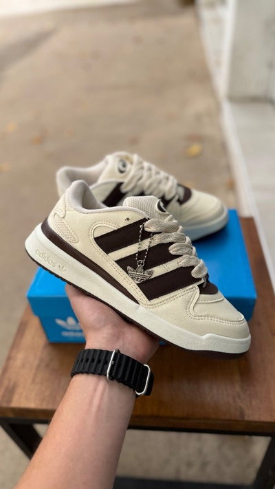 Adidas Forum2000 beige y marrón oscuro