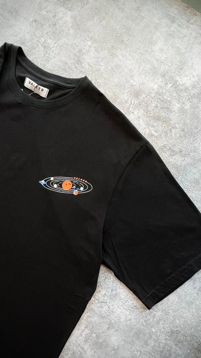 Remera Astral Valker Negra