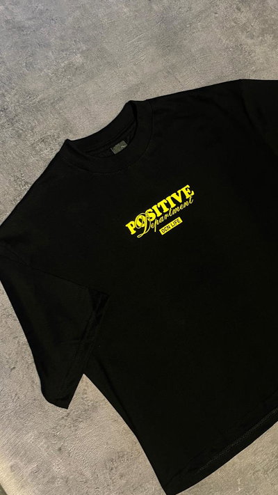 REMERA BOXY TEE SPEECH NEGRO