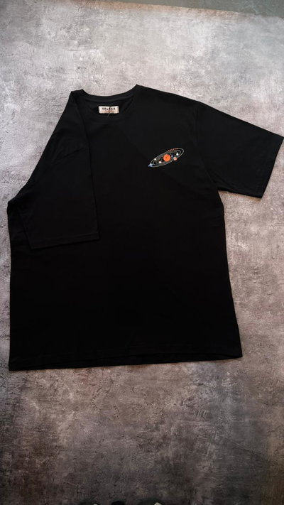 Remera Astral Valker Negra
