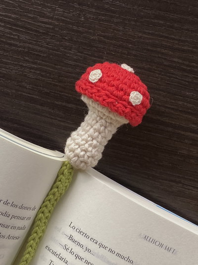 Honguito 🍄 Marcapáginas a Crochet - PREVENTA