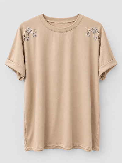 BLUSA CAMEL CON DETALLES DE BRILLOS - LA CARAQUEÑITA