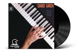 Charly Garcia- Filosofía barata y zapatos de goma