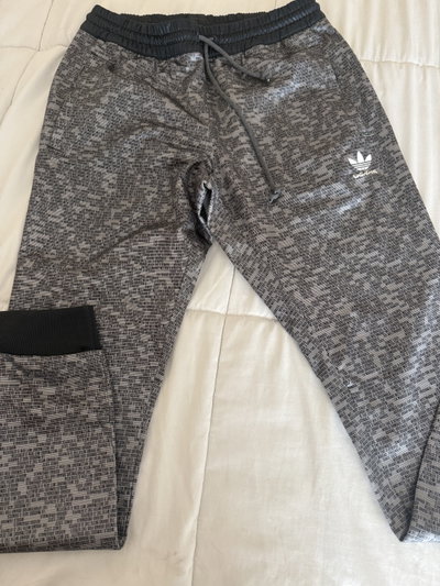Pantalón Adidas