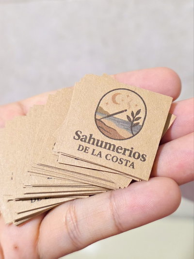 Plancha A4 papel adhesivo kraft