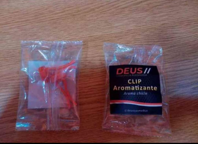 Clip Aromatizador de Ambiente DEUS