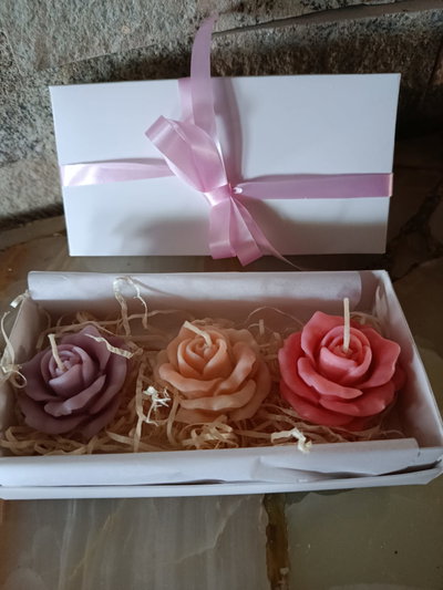 Set de 3 Velas Decorativas de Cera de Soja con forma Peonias para Regalo