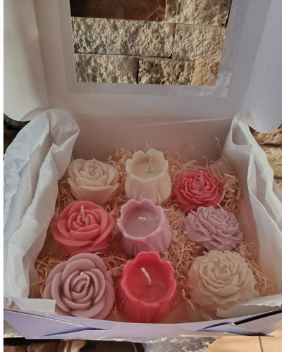 Regalo de 9 Velas con forma de Flores. Con Aroma.