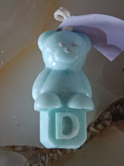 Vela de Osito con Cubo de Letra Personalizable para Souvenir + Etiqueta