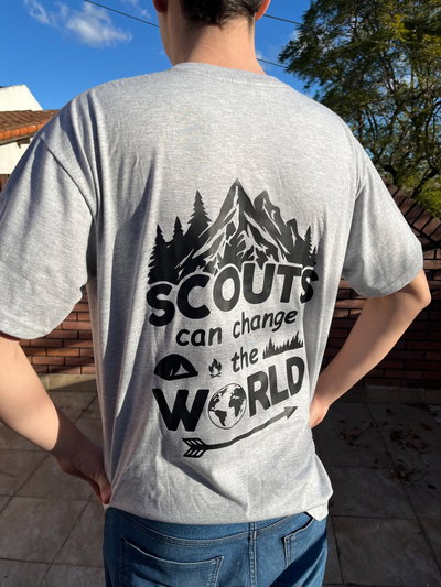 Remera "Scouts can change the world"