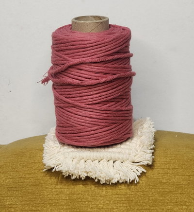 Hilo de algodón ROJO CARMESÍ 36 hebras