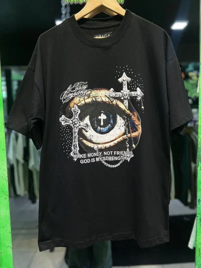REMERA OJOS Negra