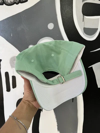 GORRA NY CURVA BROCHE Verde agua