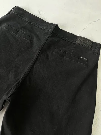 BERMUDA CORTE CHINO Negra