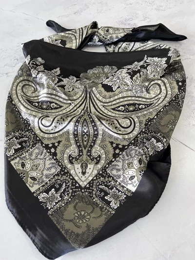 PAÑUELOS MANDALA Negro c Dorado
