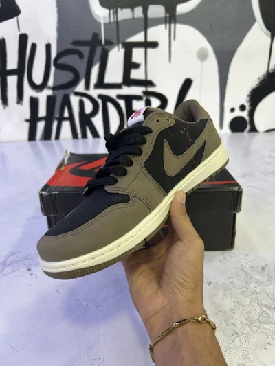 ZAPATILLAS NIKE SB TRAVIS Marron c Beige