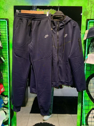 CONJUNTO NIKE TECH Azul