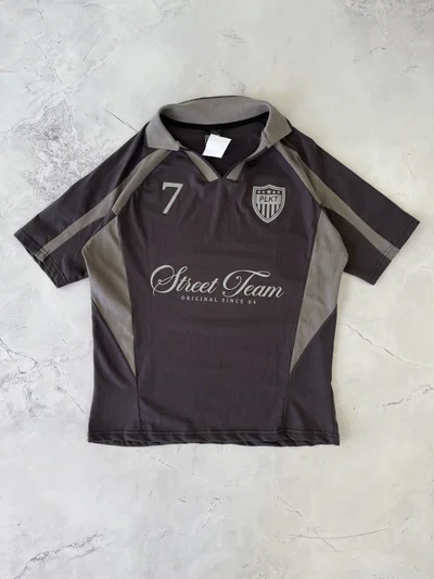 CHOMBA 7 PLKT GRIS OSCURO