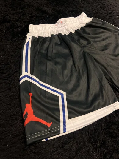 SHORT SUBLIMADO JORDAN LISO Negro