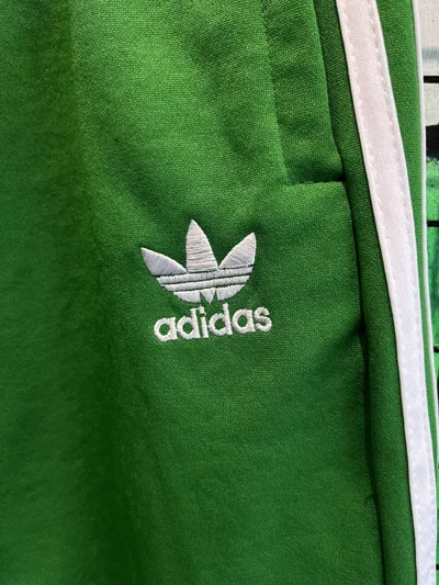JOGGING ADIDAS SST Verde claro