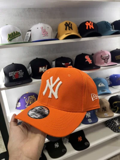 GORRA CURVA NY BROCHE Naranja