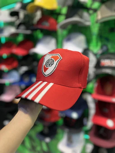 GORRA RIVER CURVA Roja