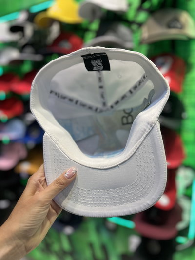 GORRA PLANA CERRADA REAL MADRID Blanca