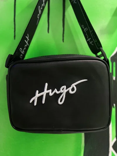 BANDOLERA HUGO CUERO Negra