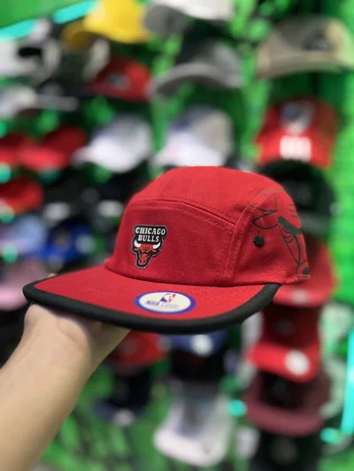 GORRA PLANA CHICAGO BULLS Roja