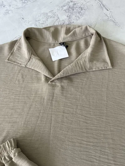 CONJUNTO CHOMBA LINO BEIGE