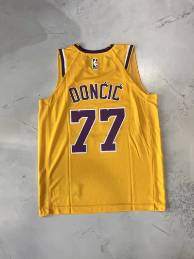 MUSCULOSA NBA LAKERS Amarilla