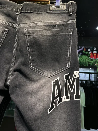 JEANS RECTO AMIRI LOGO Gris