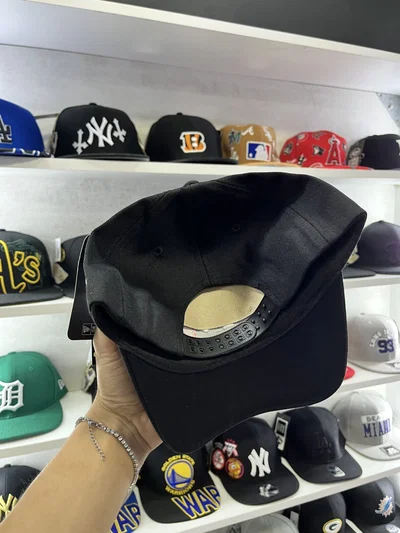 GORRA NY FLORES Negro