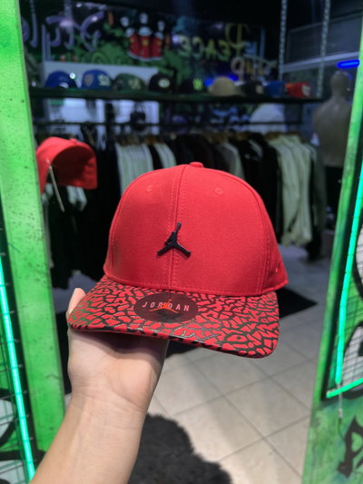 GORRA PLANA JORDAN CHAPITA PRO Roja