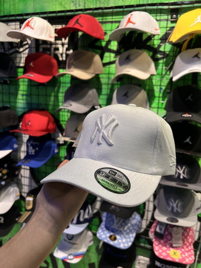 GORRA NY Blanca