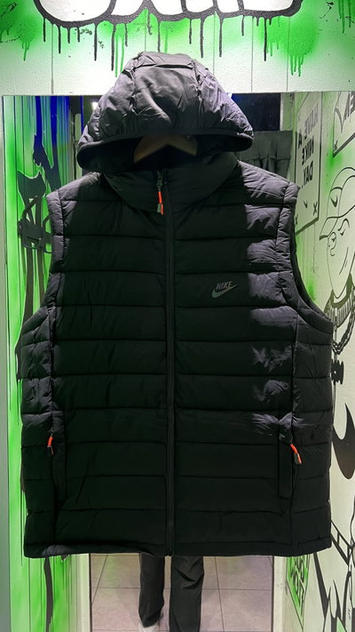 CHALECO INFLABLE NIKE Negro 