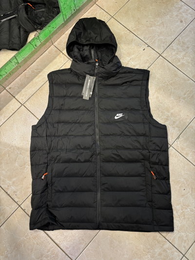 CHALECO INFLABLE NIKE Negro con blanco