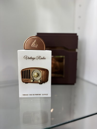 PERFUME VINTAGE RADIO