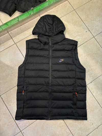 CHALECO INFLABLE NIKE Negro 