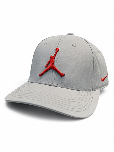 GORRA JORDAN BORDADA Gris con rojo