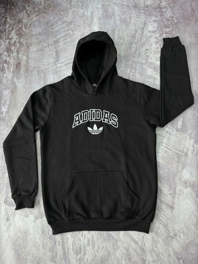 BUZO ADIDAS LETRAS Y LOGO Negro