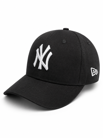 GORRA NY CURVA CON HEBILLA Negro con blanco