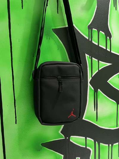 MORRAL JORDAN LOGO MINI Negro/Rojo
