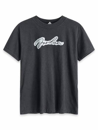 REMERA JORDAN CURSIVA NEGRA