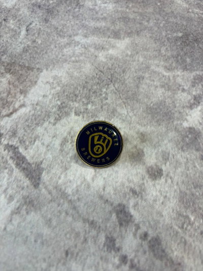PIN MILWAUKEE