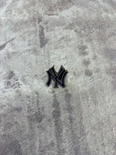 PIN NY 