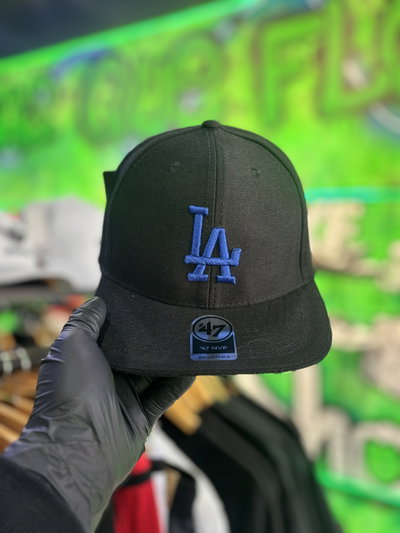 GORRA PLANA LA Negra con azul
