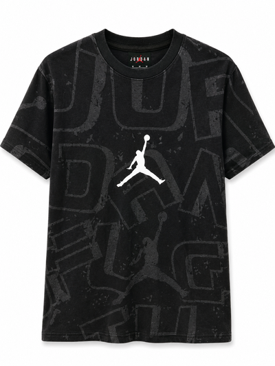 REMERA JORDAN FONDO NEGRA