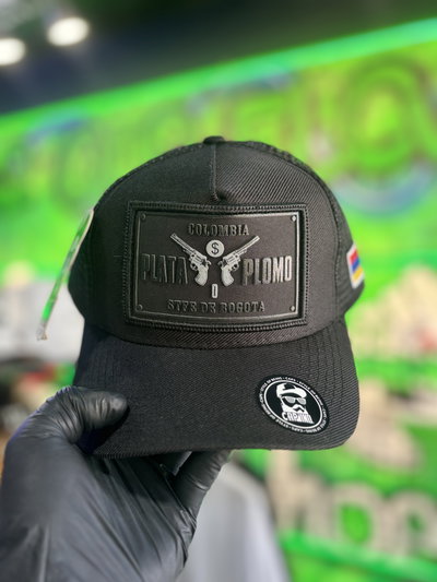 GORRA PLATA O PLOMO PISTOLA Negra